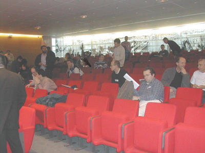 Fichier:Assos-4jlg-amphi1.jpg